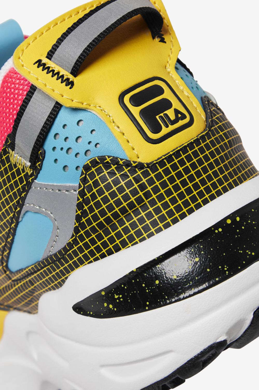 Men Sneakers | FILA Men's Ray Tracer Apex 020 BLACK / DEEP PINK / WHITE