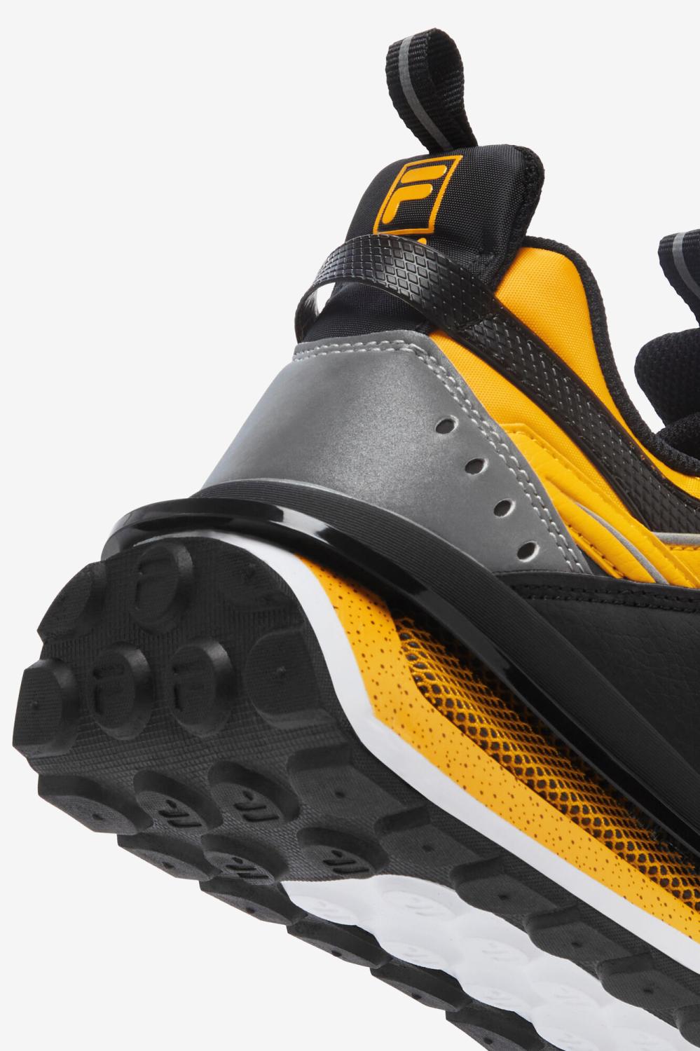 Men Sneakers &amp; Lifestyle | FILA Men's Sandenal 016 BLACK / GOLD FUSION / WHITE