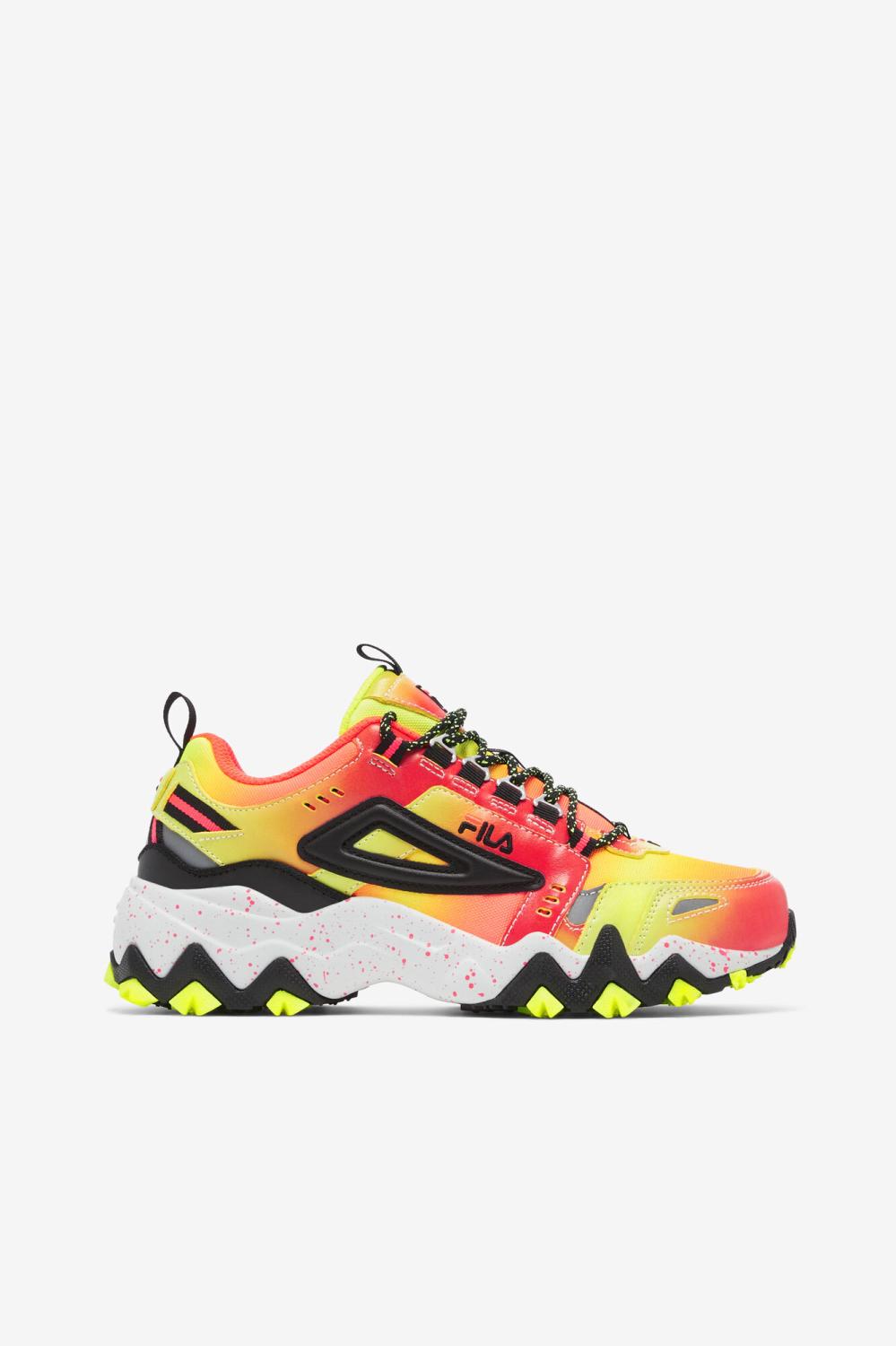 Women Sneakers &amp; Lifestyle | FILA Women's Oakmont TR 656 DIVA PINK / SAFETY YELLOW / BLACK